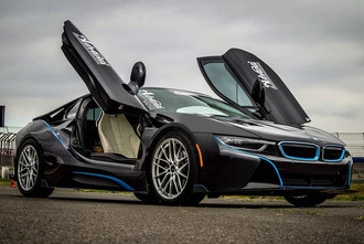 CATALAN Hyper Silver on BMW I8