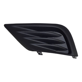 Alzare® NI1038139 - Front Driver Side Fog Light Cover (Standard Line)