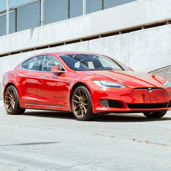 AODHAN® - AFF01 Matte Bronze on Red Tesla Model S