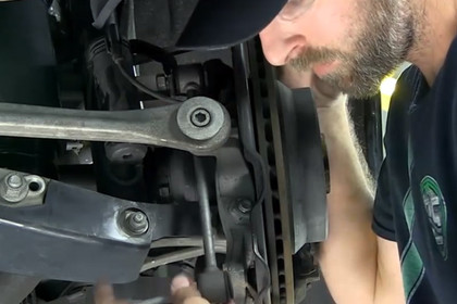 Arnott® - Rear Driver or Passenger Side Air Spring Installation