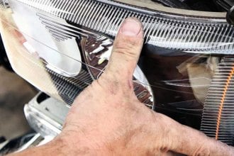 Factors To Consider When Purchasing A Replacement Factory Headlamp