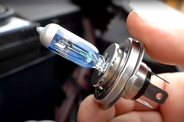FAQ: How to Select the Correct Replacement Headlight Bulbs