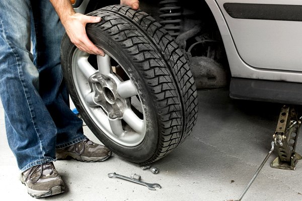 How To Change A Flat Tire