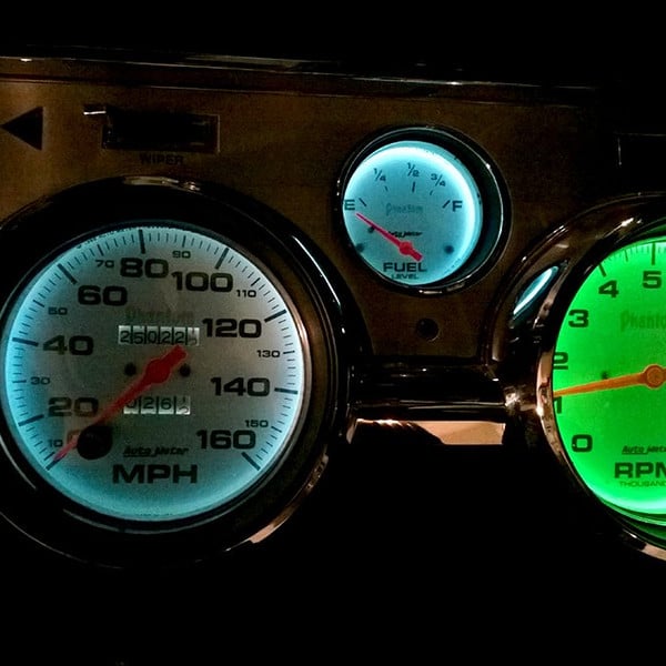 Auto Meter® - Black Dash