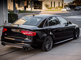 AWE Tuning® - S4 Audi