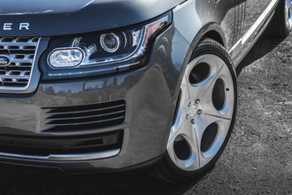 BD-77 Silver Brushed Face on Range Rover HSE