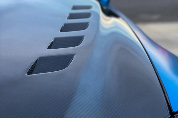 Carbon Creations® 114420 - Bolt Style Carbon Fiber Hood