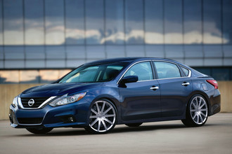 CLV 9 Chrome on Nissan Altima