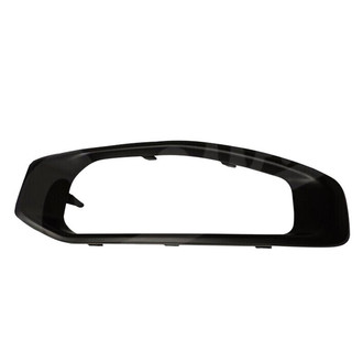 Crown® - Front Bumper Cover Molding