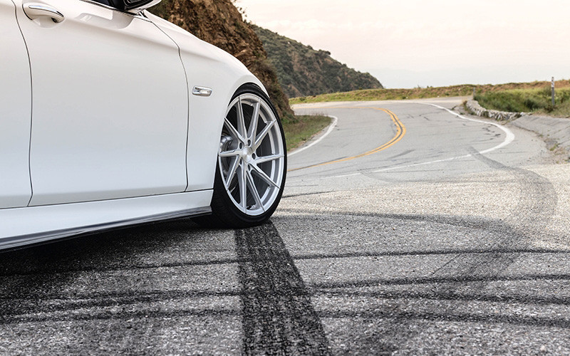 Delinte Tire On BMW