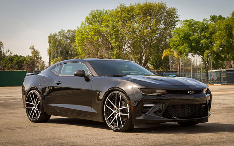 Delinte Tire On Chevrolet Camaro
