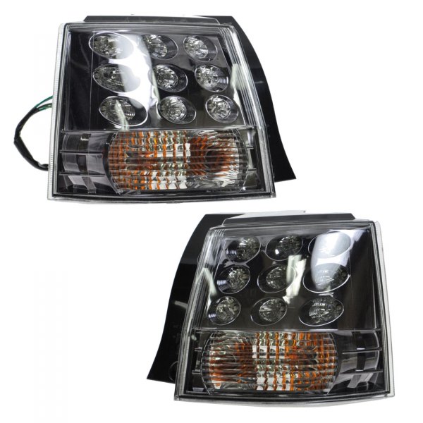 DIY Solutions® - Driver and Passenger Side Outer Replacement Tail Lights, Mitsubishi Outlander