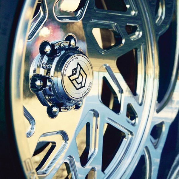 DROPSTARS® - F60P1 Forged Polished on Gmc Yukon