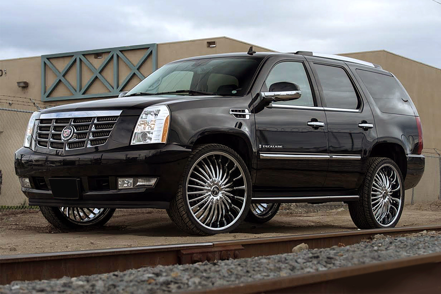 SUAVE on Cadillac Escalade