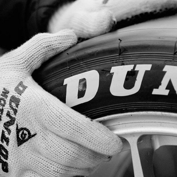 DUNLOP® - Sport Tires Close - Up