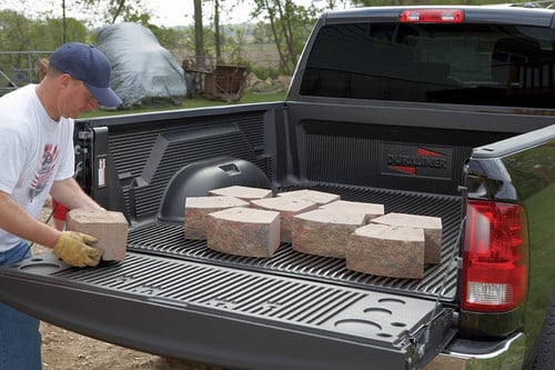 DURALINER テールゲート　プロテクター　モールディング　キャップ　アルミ Duraliner® - Tailgate Cover