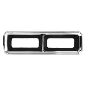 Dynacorn® - Chrome Passenger Side Tail Light Bezel