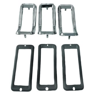 Dynacorn® - Chrome Tail Light Bezels