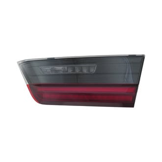 Eagle Eyes® - Passenger Side Inner Replacement Tail Light (Standard Line)
