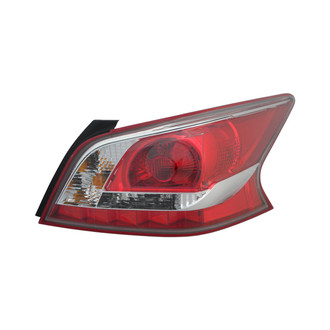 Eagle Eyes® - Passenger Side Replacement Tail Light (Standard Line)
