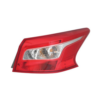 Eagle Eyes® - Passenger Side Outer Replacement Tail Light (Standard Line)