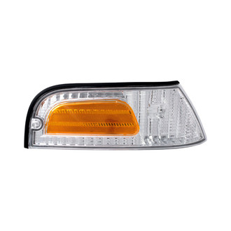 Eagle Eyes® - Passenger Side Replacement Turn Signal/Corner Light (Standard Line)