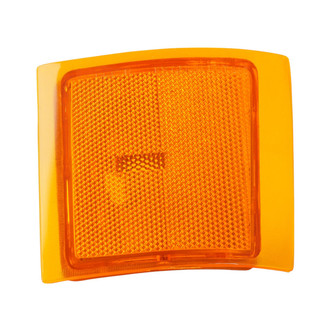 Eagle Eyes® - Passenger Side Lower Replacement Turn Signal/Corner Light (Standard Line)