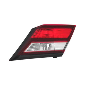 Eagle Eyes® - Passenger Side Inner Replacement Tail Light (CAPA Certified)