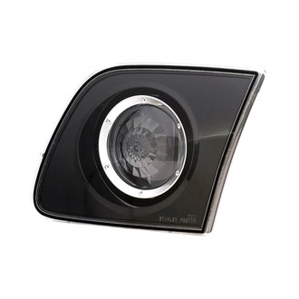 Eagle Eyes® - Passenger Side Inner Replacement Tail Light (Standard Line)