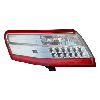 Eagle Eyes® - Driver and Passenger Side Outer Replacement Tail Light (Standard Line)