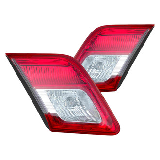 Eagle Eyes® - Driver and Passenger Side Inner Replacement Tail Lights (Standard Line)