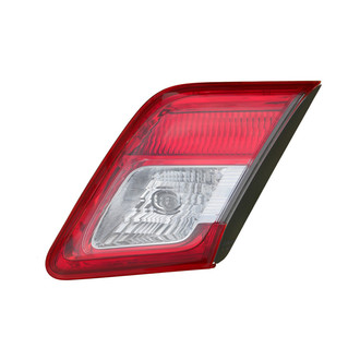 Eagle Eyes® - Passenger Side Inner Replacement Tail Light (Standard Line)