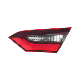 Eagle Eyes® - Passenger Side Inner Replacement Tail Light (Standard Line)