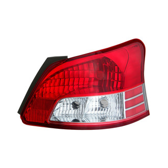 Eagle Eyes® - Passenger Side Replacement Tail Light Lens and Housing (Standard Line)