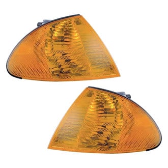 Eagle Eyes® - Driver Side Replacement Turn Signal/Corner Light Set (Standard Line)