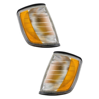 Eagle Eyes® - Driver Side Replacement Turn Signal/Corner Light Set (Standard Line)