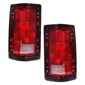 Eagle Eyes® - Driver and Passenger Side Replacement Tail Lights (Standard Line)