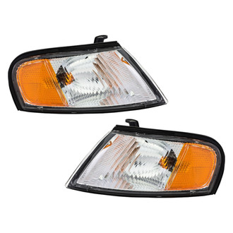 Eagle Eyes® - Driver Side Replacement Turn Signal/Corner Light Set (Standard Line)