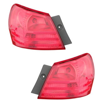 Eagle Eyes® - Driver and Passenger Side Outer Replacement Tail Lights (Standard Line)