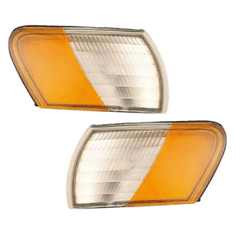 Eagle Eyes® - Driver Side Replacement Turn Signal/Corner Light Set (Standard Line)