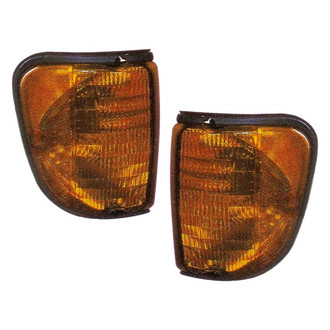 Eagle Eyes® - Driver Side Replacement Turn Signal/Corner Light Set (Standard Line)