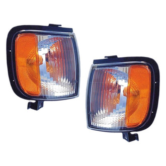 Eagle Eyes® - Driver Side Replacement Turn Signal/Corner Light Set (Standard Line)