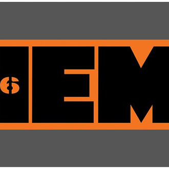 Eurosport Daytona® - Black License Plate with HEMI 426 Retro Badge