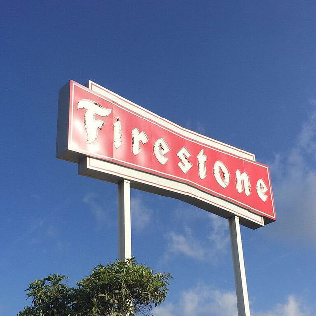 Big Billbord Firestone