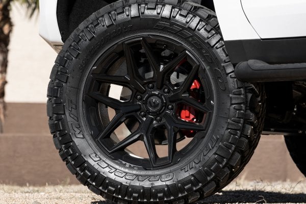 FUEL® FC854 FLUX 5 Wheels - Blackout Rims
