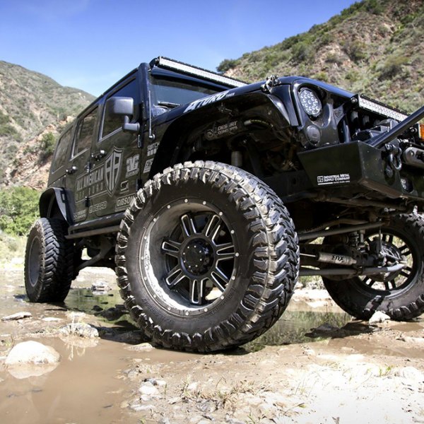 GEAR ALLOY® - Challenger Gloss Black on Jeep Wrangler