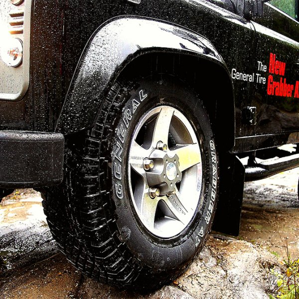 GENERAL® - GRABBER AT Tires on Land Rover Defender