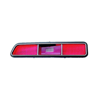 Goodmark® - Driver Side Replacement Tail Light Lens