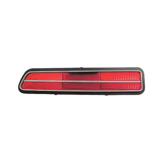 Goodmark® - Driver Side Replacement Tail Light Lens