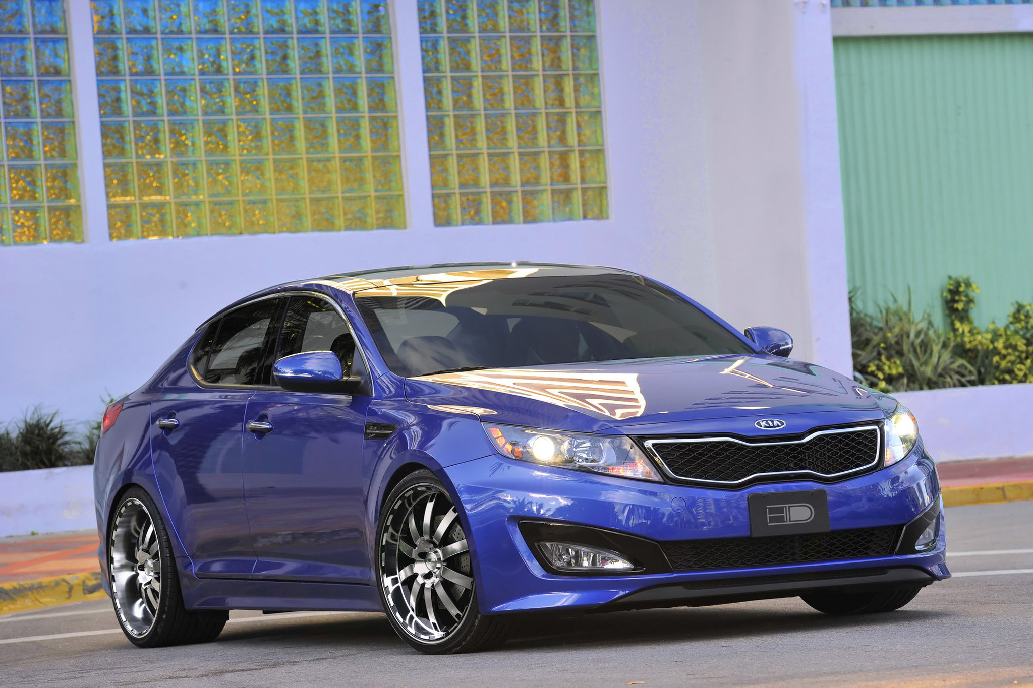 HD® - AUTOBAHN On Kia Optima